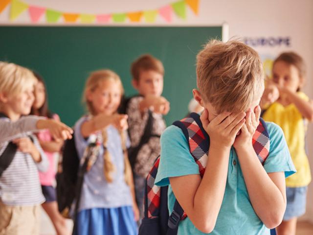 Akran zorbalığıyla m&uuml;cadele başladı: Yeni sistem yaygınlaşacak!