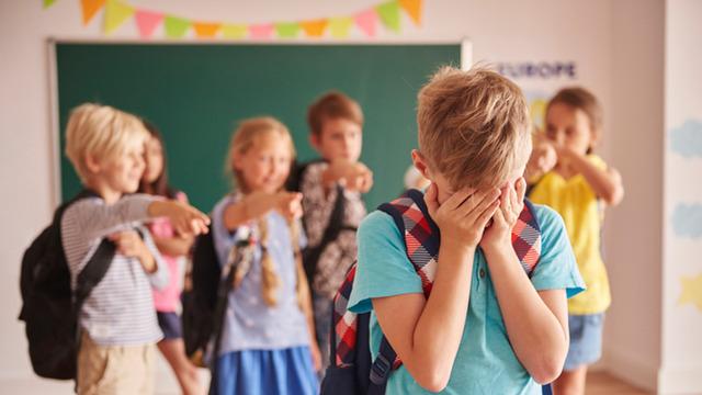 Akran zorbalığıyla mücadele 25 ilçede başladı: Yeni sistem yaygınlaşacak!
