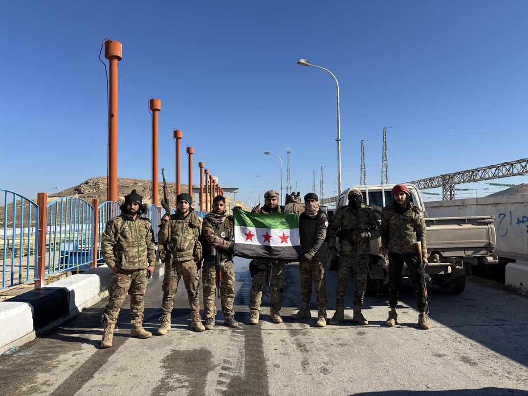 SDG k&ouml;şeye sıkıştı! Suriye ordusu &ccedil;atışmaksızın ilerleyişini s&uuml;rd&uuml;r&uuml;yor 1