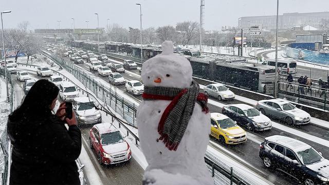 Valilik tarih vererek açıkladı! İstanbul'da kar yağışı ne zaman bitecek?