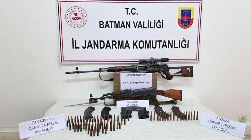 Batman&rsquo;da uzun namlulu silah ve m&uuml;himmat ele ge&ccedil;irildi