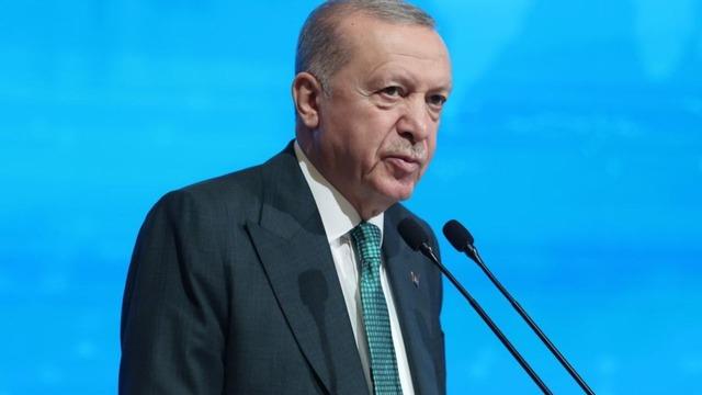 Erdoğan T&uuml;rkiye'yi d&uuml;nyanın en geniş u&ccedil;uş ağına sahip &uuml;lkelerinden biri yaptık