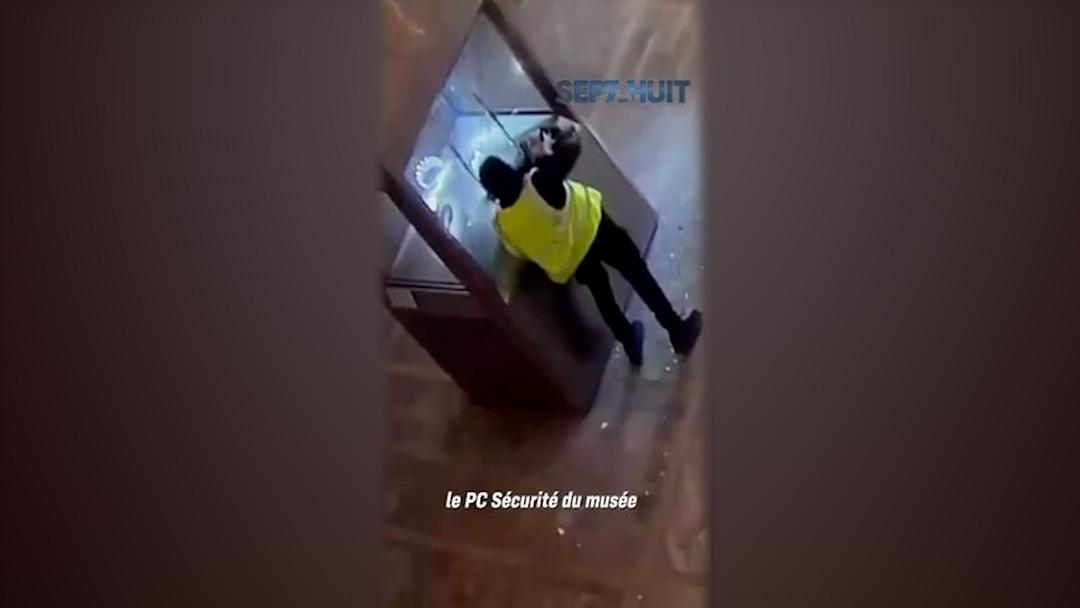 D&uuml;nyanın konuştuğu Louvre soygununun yeni g&ouml;r&uuml;nt&uuml;leri ortaya &ccedil;ıktı!  İnşaat iş&ccedil;isi  detayı 5