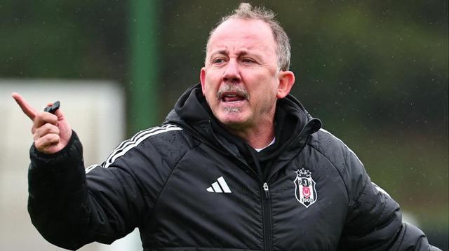 Beşiktaş'ın yeni transferinden yönetime mesaj! 'Bonservisimi alın'