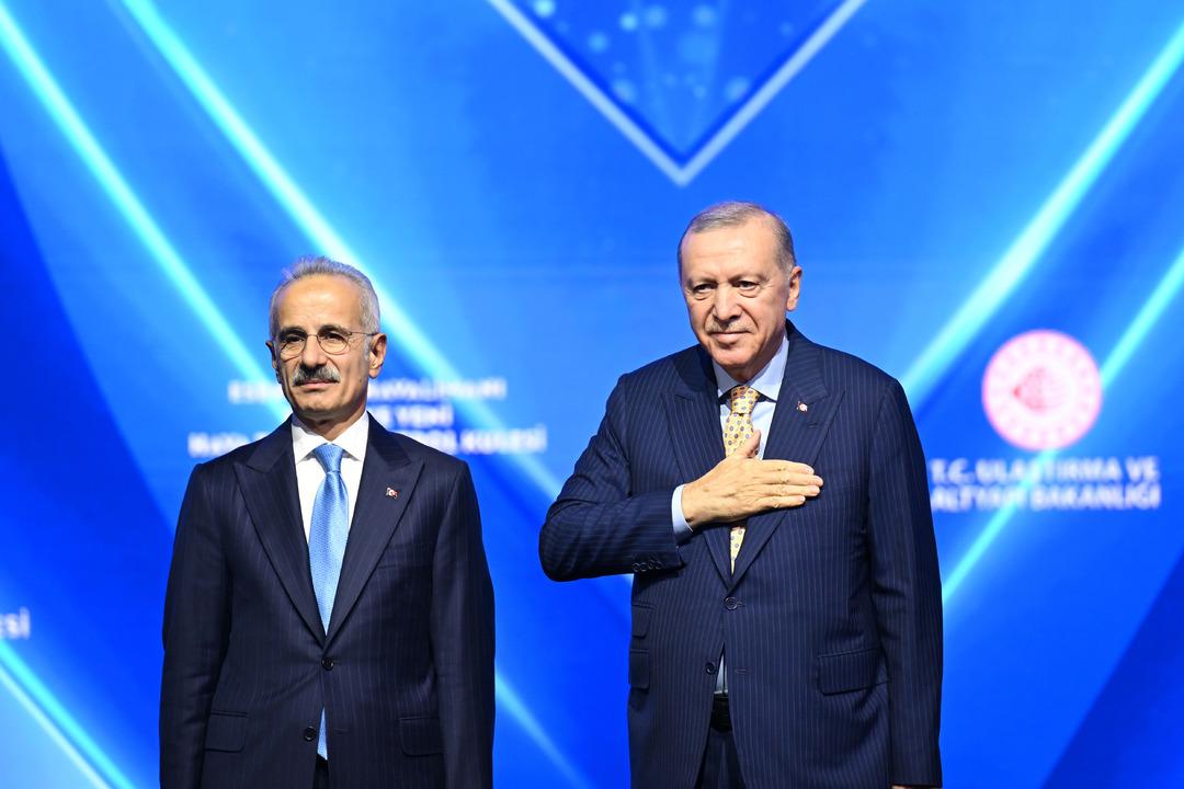 Bakan Uraloğlu, Esenboğa Havalimanı nın 3 &uuml;nc&uuml; pisti a&ccedil;ılışında konuştu 2