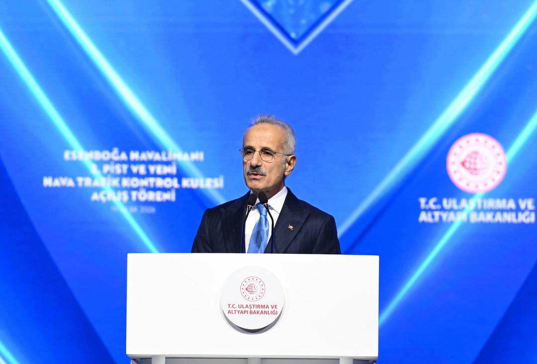 Bakan Uraloğlu, Esenboğa Havalimanı nın 3 &uuml;nc&uuml; pisti a&ccedil;ılışında konuştu 3