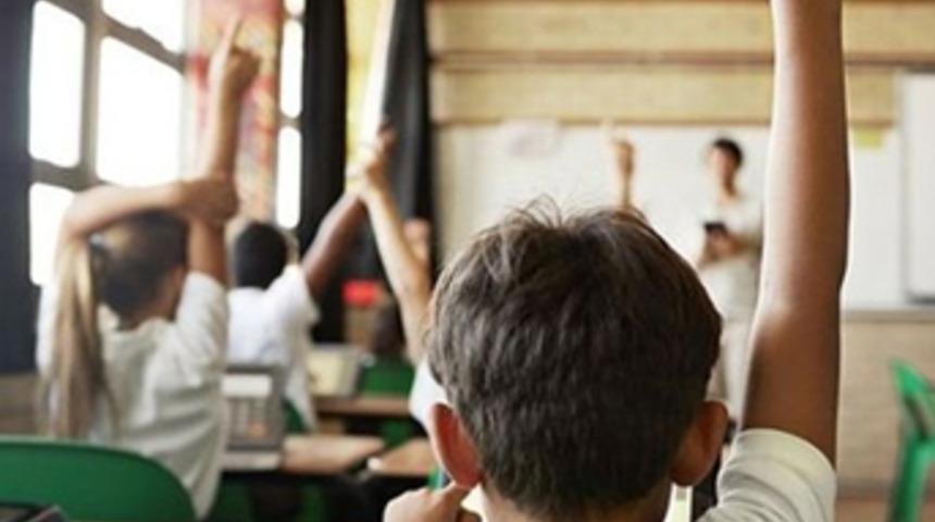 'Öğretmenlerin çoğu borç batağında'