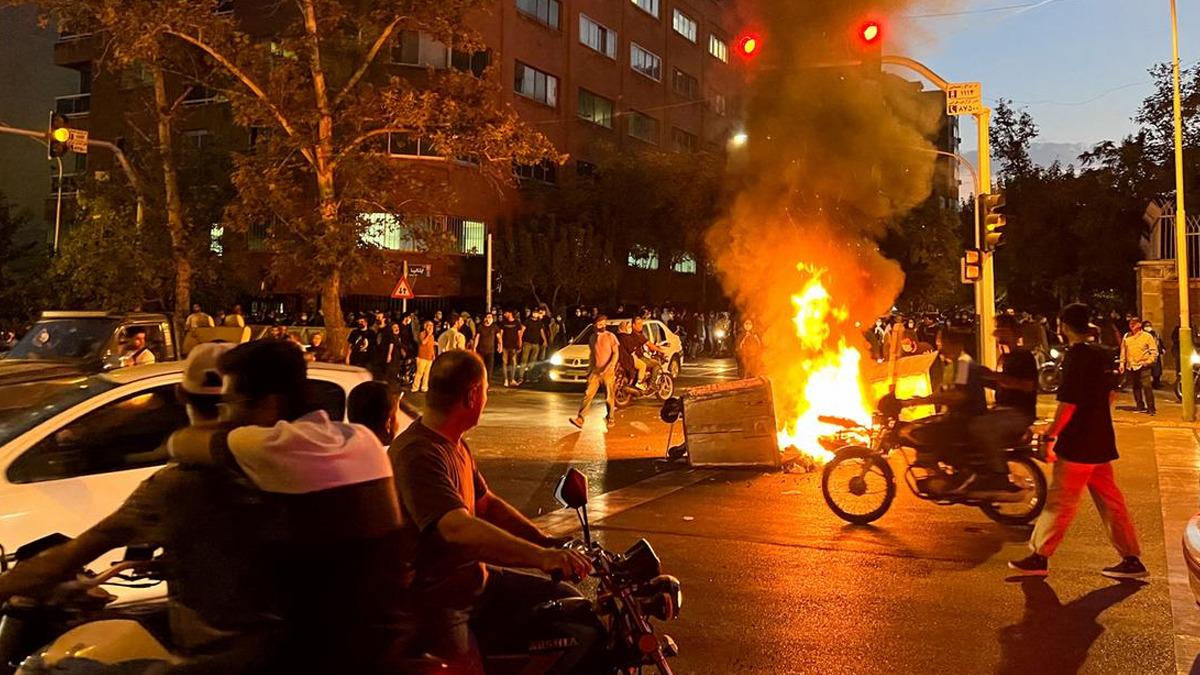 İran'da protestoculara çağrı! 'Aldatılmışlar' çıkışı: 3 gün süre verildi - Dünya Haberleri