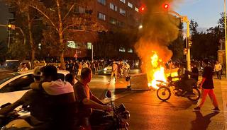 İran'da protestoculara &ccedil;ağrı! 'Aldatılmışlar' &ccedil;ıkışı: 3 g&uuml;n s&uuml;re verildi