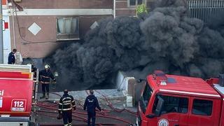 Şanlıurfa’da koltuk ve yatak üretimi yapılan atölyede korkutan yangın