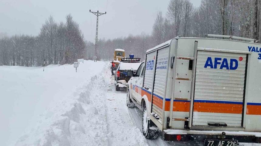 Yalova&rsquo;da yaylada mahsur kalan 5 kişi kurtarıldı