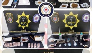 Elazığ&rsquo;da uyuşturucu ve ruhsatsız silah operasyonu: 17 tutuklama