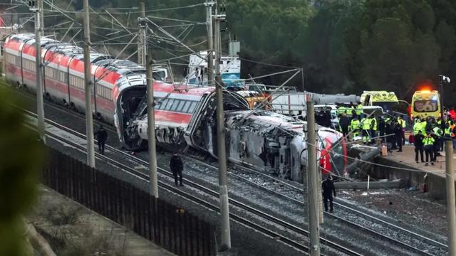 İspanya'da tren kazası nedeniyle 3 günlük ulusal yas ilan edildi