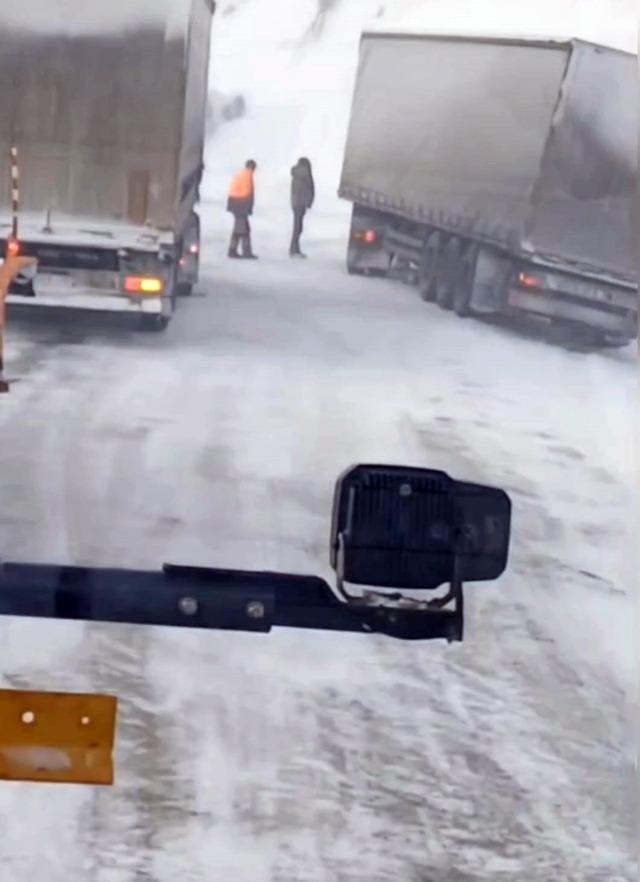 Kutuplar değil, Sahara Ge&ccedil;idi 1