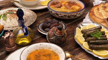 Ramazan ayında iftar men&uuml;n&uuml;zde mutlaka olması gereken tam &ouml;l&ccedil;&uuml;l&uuml; tarifler