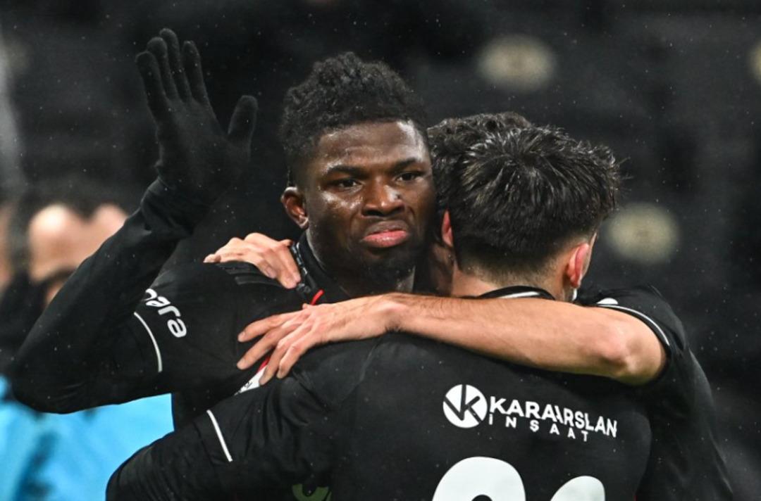 (&Ouml;zet) Beşiktaş - Zecorner Kayserispor Ma&ccedil;ı &Ouml;zeti ve T&uuml;m &Ouml;nemli Anları 3