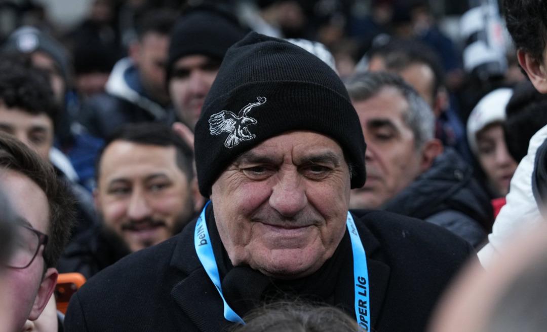 Dolmabah&ccedil;e de şok protesto! Beşiktaş trib&uuml;nleri "İstifa" sesleriyle inledi: Yıldız golc&uuml; takıma veda etti 1