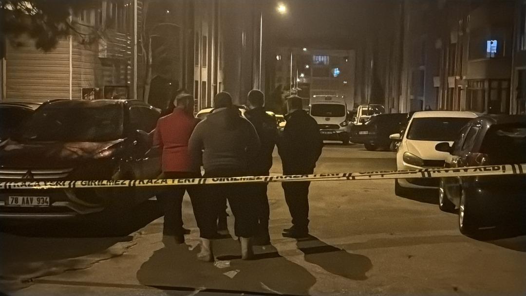 Gece kapıya gelen kızının erkek arkadaşını vurdu! Sonra da pencereden rastgele ateş a&ccedil;tı 3