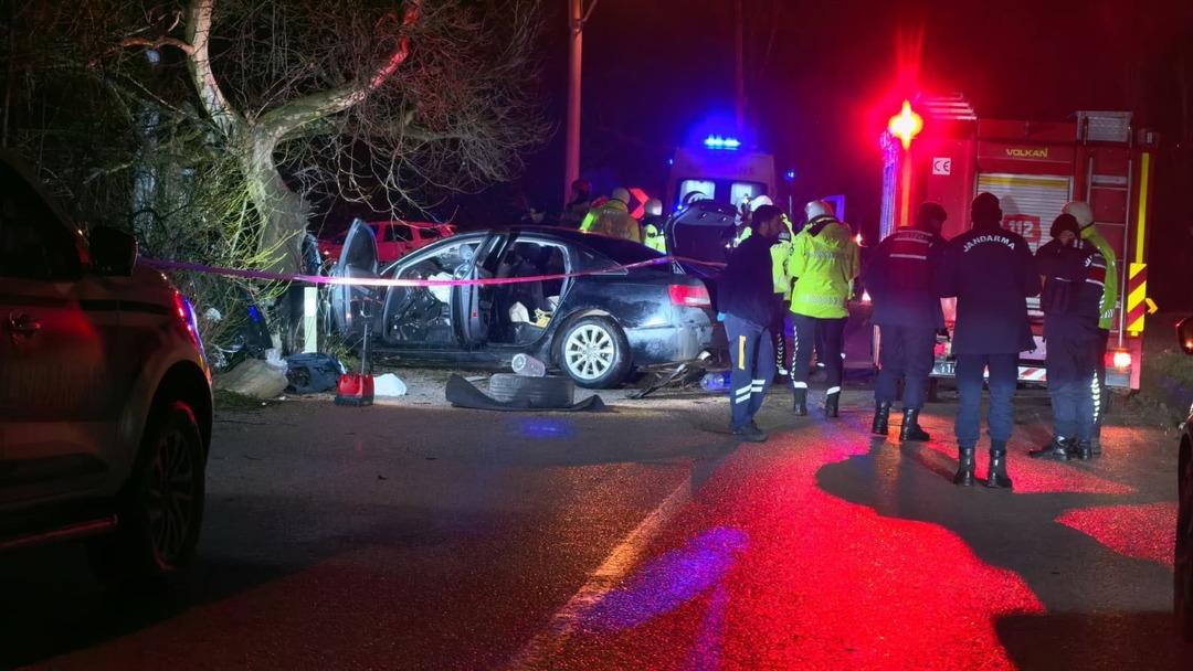 Bursa da feci kaza: 2 gen&ccedil; kız hayatını kaybetti, 2 kişi yaralandı! 2