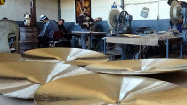 Ünlü müzik gruplarının zilleri Edirne'den gidiyor