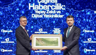 Basın İlan Kurumu'ndan dijital d&ouml;n&uuml;ş&uuml;m paneli: Yapay zek&acirc; gazeteciliği nereye taşıyor?