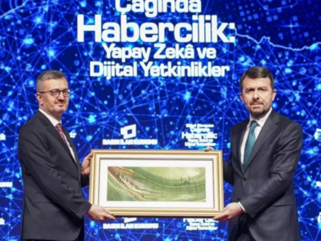 Basın İlan Kurumu'ndan dijital d&ouml;n&uuml;ş&uuml;m paneli: Yapay zek&acirc; gazeteciliği nereye taşıyor?