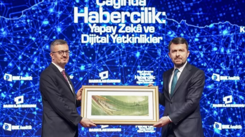 Basın İlan Kurumu'ndan dijital d&ouml;n&uuml;ş&uuml;m paneli: Yapay zek&acirc; gazeteciliği nereye taşıyor?