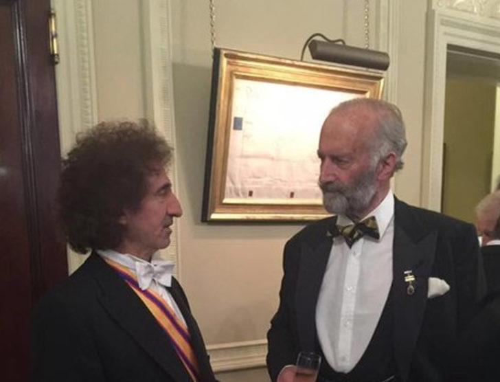 Tuvalette yatıyordu artık Ferrariye biniyor G4