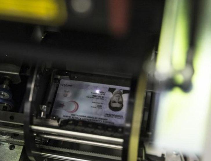 Yeni kimlik kartı başvurularına yoğun ilgi G1