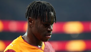 A. Madrid ma&ccedil;ı &ouml;ncesi Singo şaşkınlığı! Ters k&ouml;şe yaptı...