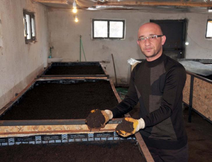 Solucanla gübre işine girdiler, yoğun ilgi gördüler G1