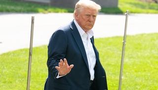 Trump, Macron'un kendisine g&ouml;nderdiği mesajı paylaştı