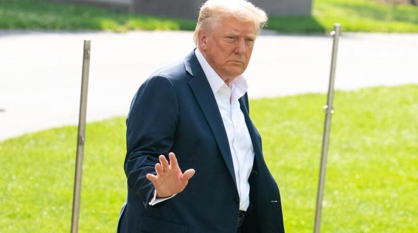 Trump, Macron'un kendisine g&ouml;nderdiği mesajı paylaştı