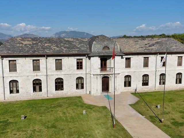 Yer: Muğla! D&uuml;nyanın tren ge&ccedil;meyen tek istasyonu! Hikayesi ortaya &ccedil;ıktı