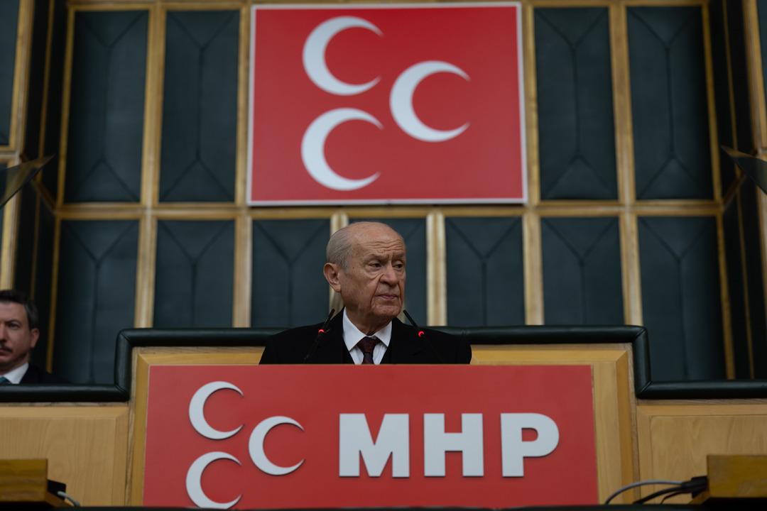 Devlet Bah&ccedil;eli nin y&uuml;z&uuml;ğ&uuml; ve rozeti g&uuml;ndem oldu! Sembollerdeki sır...  4