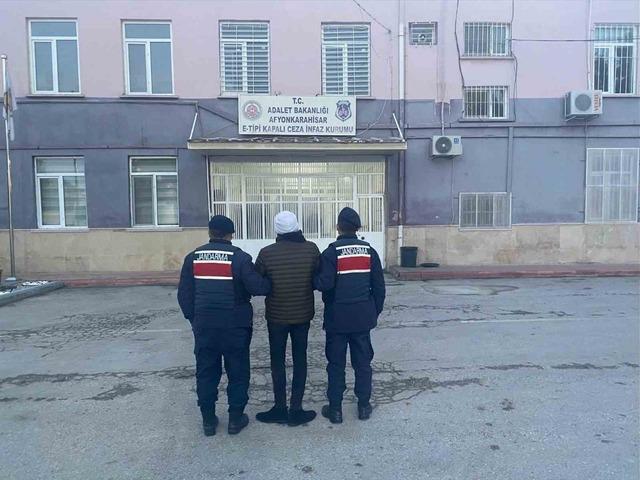 &Ccedil;eşitli su&ccedil;lardan aranan 13 kişi tutuklandı