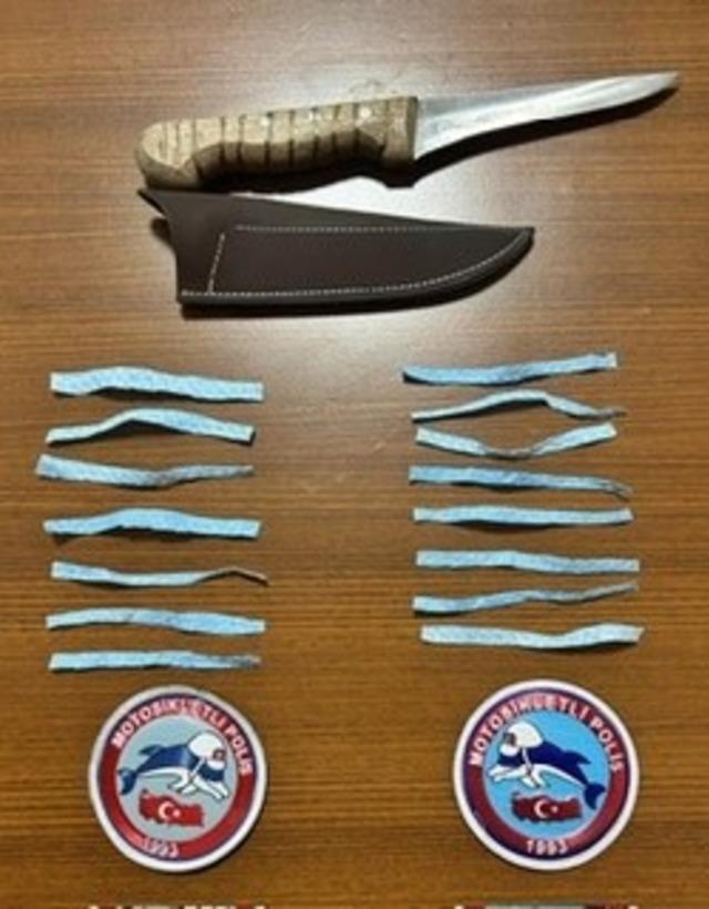 Polis bı&ccedil;ak taşıyan şahıslara 81 bin 510 TL para cezası kesti 1