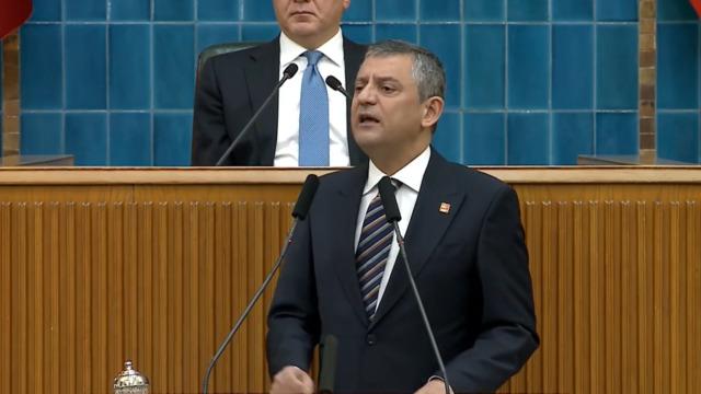 Özel'den Bahçeli'ye emekli maaşı çağrısı! Buyursun versin, iki elimizle destekleyelim