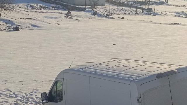 Gercüş’te minibüs şarampole devrildi: 3 yaralı