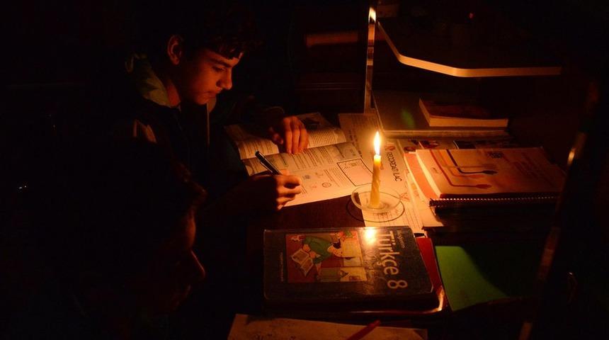 Türkiye'de neden elektrikler kesiliyor?