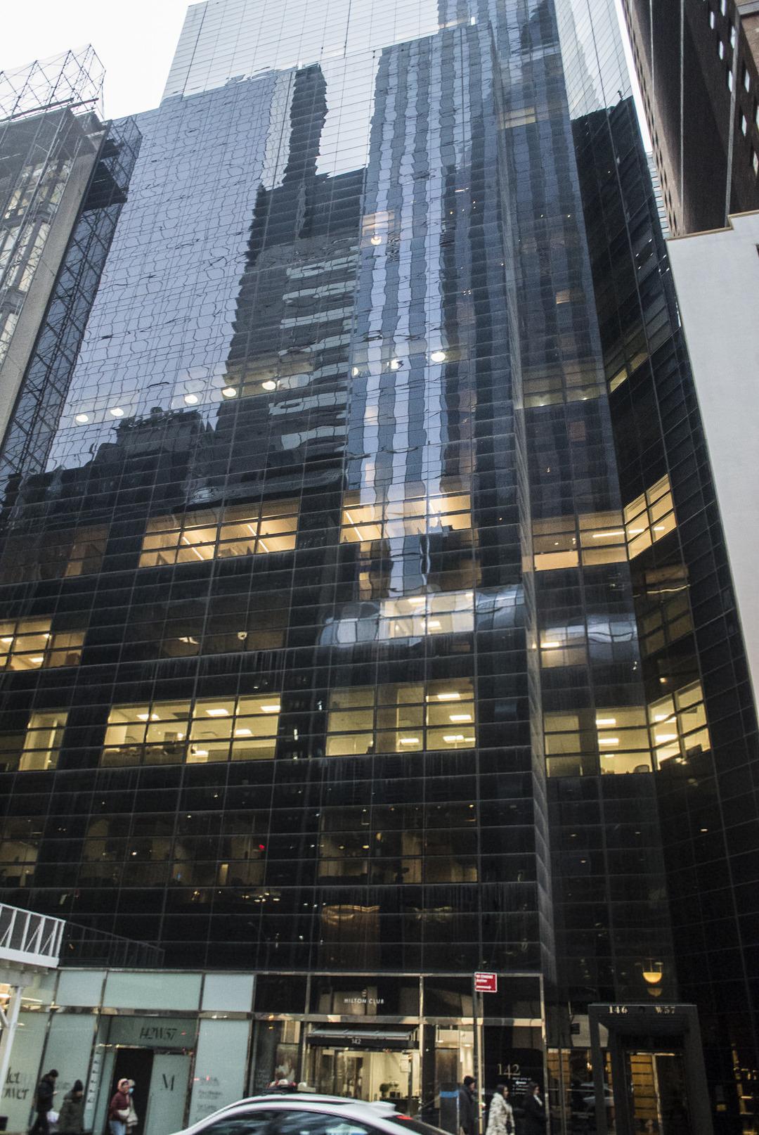 ABD bu olayı konuşuyor! &Uuml;nl&uuml; ismin evinden işkence zindanı &ccedil;ıktı: Elektrik verme, darp ve tecav&uuml;z... 2