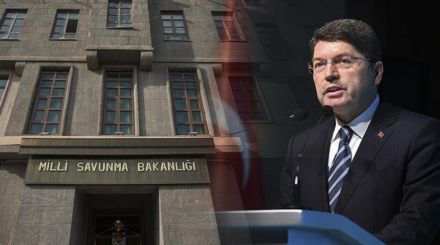 Ter&ouml;r &ouml;rg&uuml;t&uuml; yandaşlarından T&uuml;rk bayrağına hain saldırı! Bakan Tun&ccedil;'tan a&ccedil;ıklama: 35 kişi tutuklandı