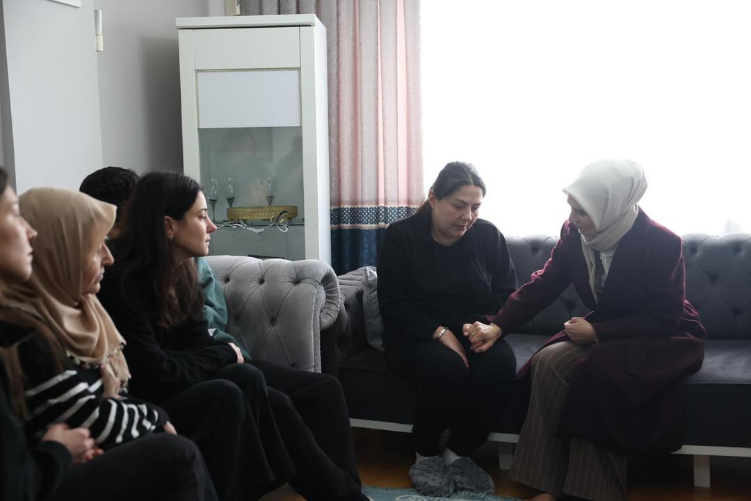 Bakan G&ouml;ktaş tan G&uuml;ng&ouml;ren de &ouml;ld&uuml;r&uuml;len Atlas ın ailesine taziye ziyareti 1