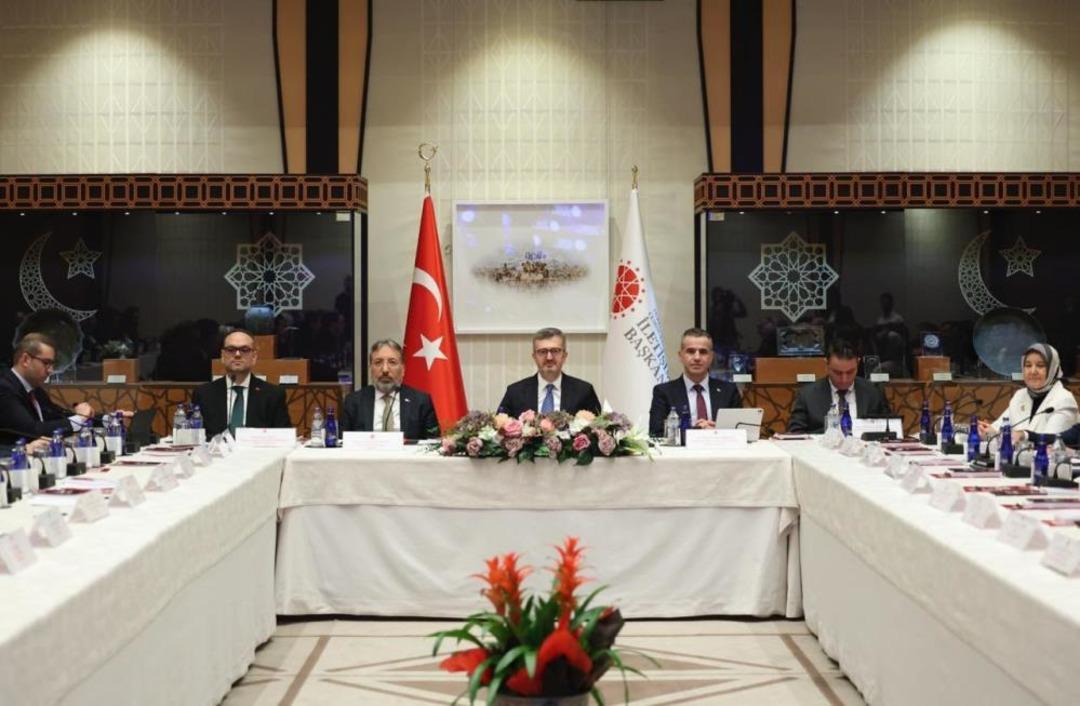 İletişim Başkanı Duran: "Kamu diplomasisi iletişimin silah gibi kullanıldığı bir &ccedil;ağda &ccedil;ok kritik" 1