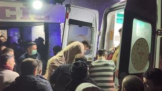 Son dakika: Kalbi duran yaralı i&ccedil;in doktor sedye &uuml;zerinde kalp masajı yaptı