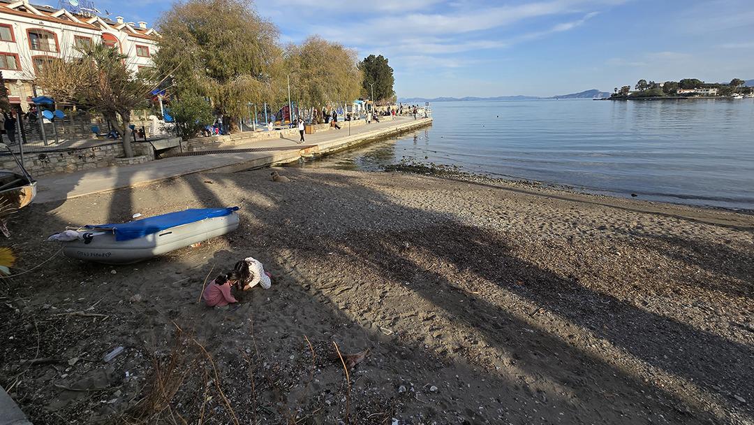 Deniz bir anda geri &ccedil;ekildi! Marmara ve Ege&rsquo;de tedirgin eden g&ouml;r&uuml;nt&uuml;: &ldquo;Tehlike mi var?&rdquo; 4