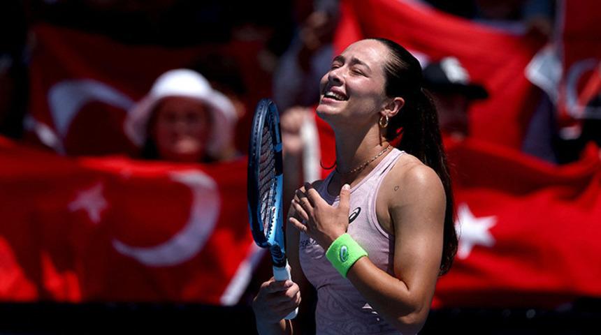 Tarihe ge&ccedil;ti! Milli tenis&ccedil;imiz Zeynep S&ouml;nmez'den b&uuml;y&uuml;k başarı
