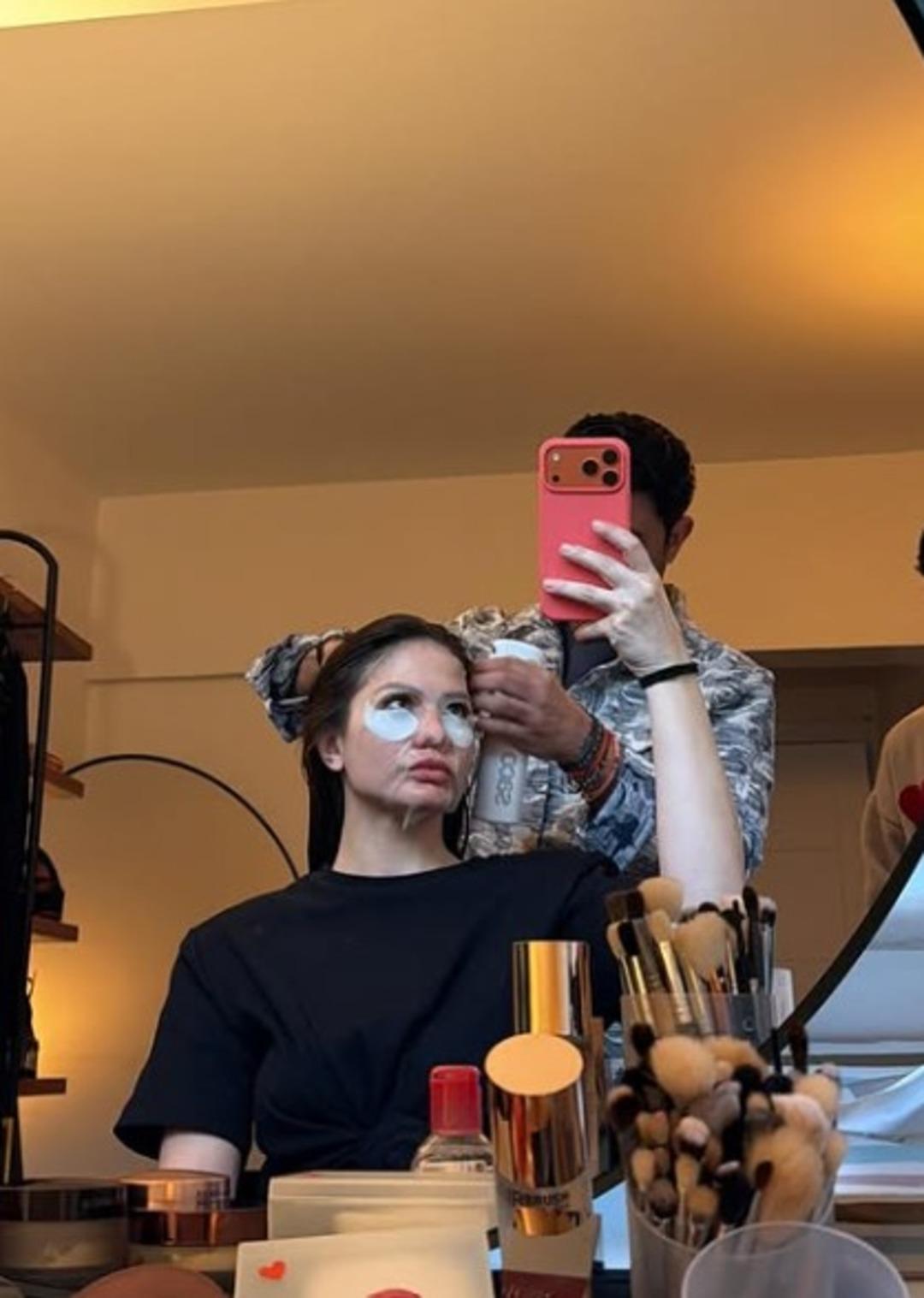 Eşref R&uuml;ya nın Nisan ı Demet &Ouml;zdemir peş peşe paylaştı! Son pozlarına beğeni yağdı 2