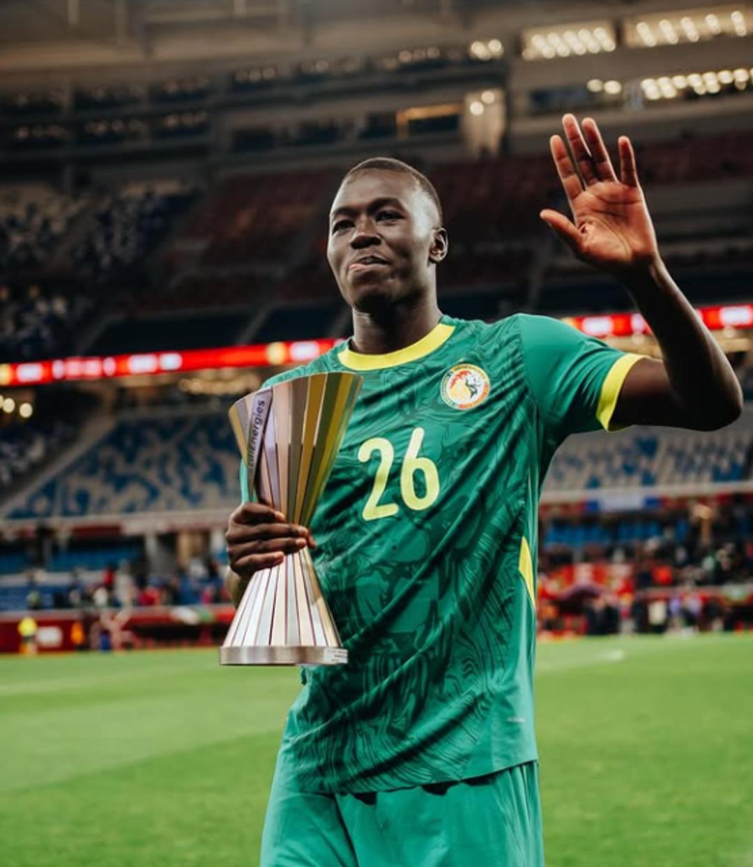 Kupasını kazandı İstanbul a geliyor! Okan Buruk un g&ouml;zdesi... 1