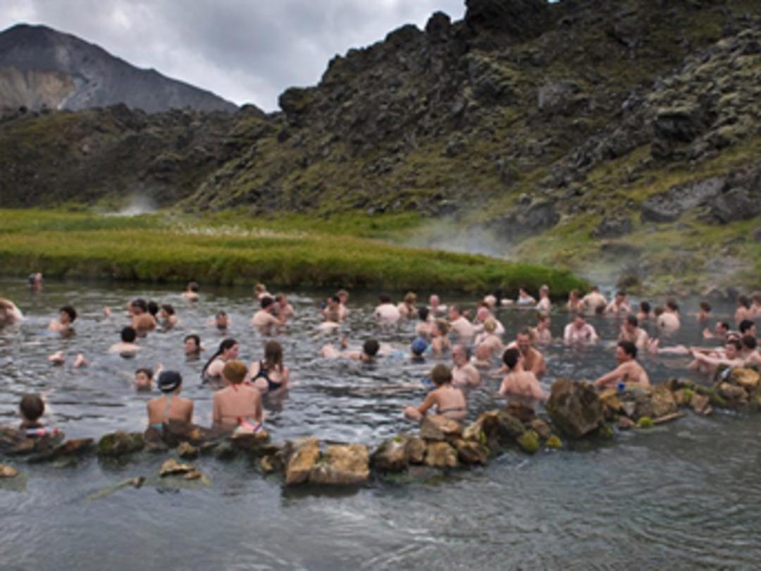 N&uuml;fusunun beş katı turist geldi